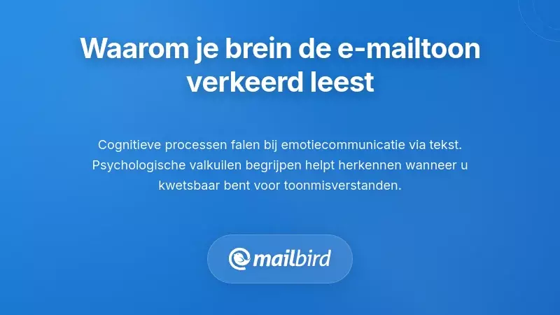 Brein en e-mailpictogram die cognitieve vooringenomenheid in de interpretatie van e-mailtoon tonen