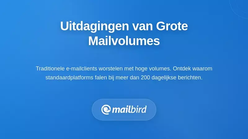 Professional die overweldigd wordt door inbox met honderden ongelezen e-mails die uitdagingen bij beheer van e-mail met een hoog volume illustreren