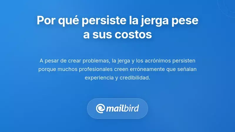 Profesional de negocios confundido por la jerga en correos y acrónimos laborales en la pantalla del ordenador