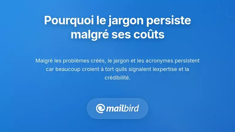 Professionnel d'affaires confus par le jargon des emails et les acronymes en milieu de travail à l'écran de l'ordinateur