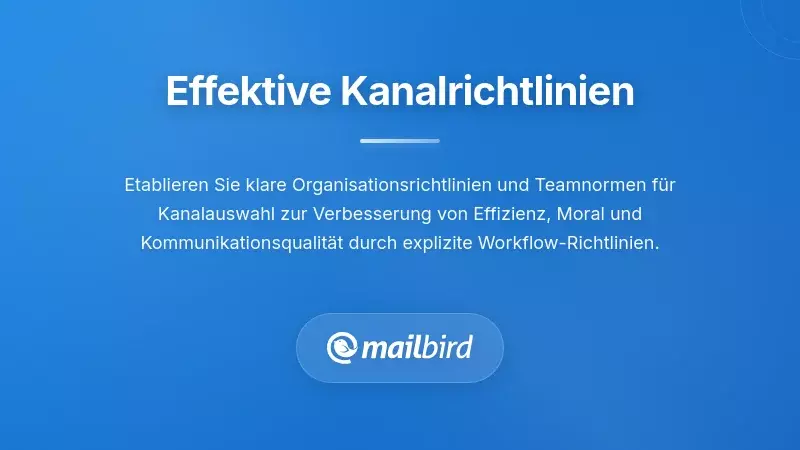 Team, das Richtlinien für Kommunikationskanäle mit Telefon- und E-Mail-Workflow-Leitfäden umsetzt