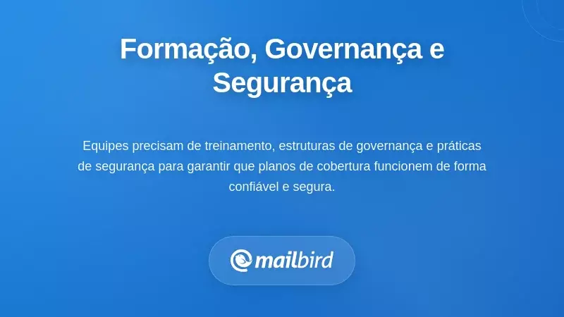 Sessão de formação da equipa sobre governança e protocolos de segurança de e-mail para sistemas de cobertura